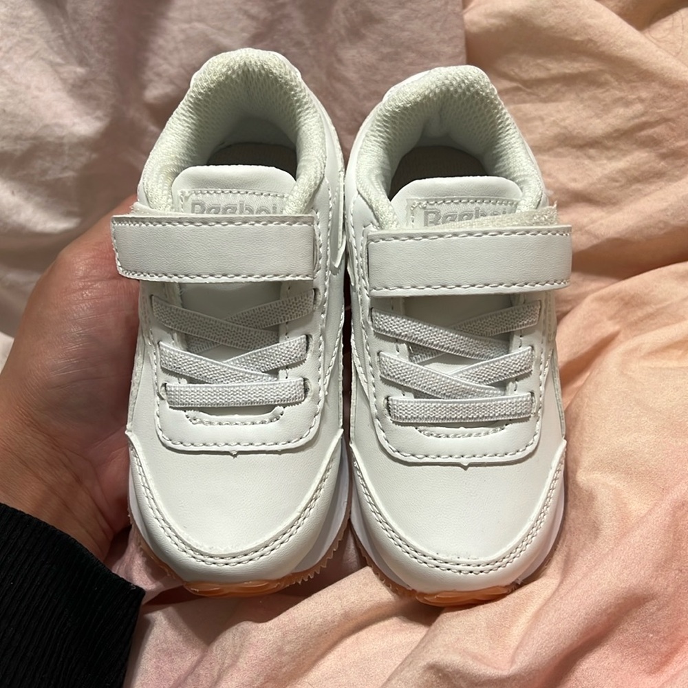 Reebok toddler shoes, size 6. New without tags.